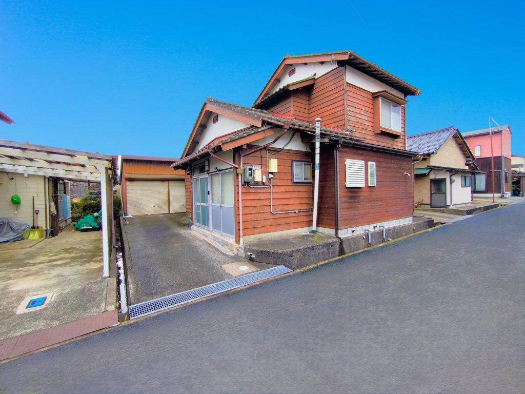 京都府京丹後市の一戸建て | 480万円 | 4K+車庫 | 256.72m² | Akiyama house finder